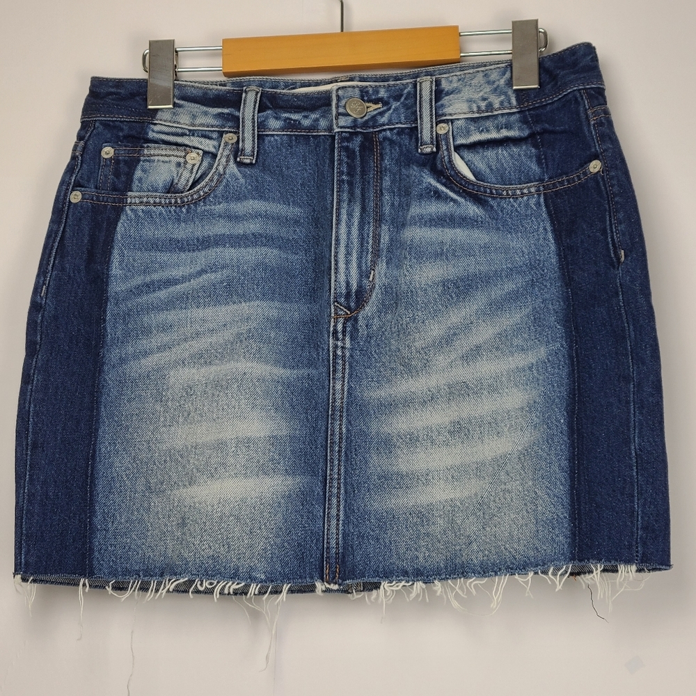 Lovers + Friends Blue Denim raw hem casual mini jean skirt, size 28